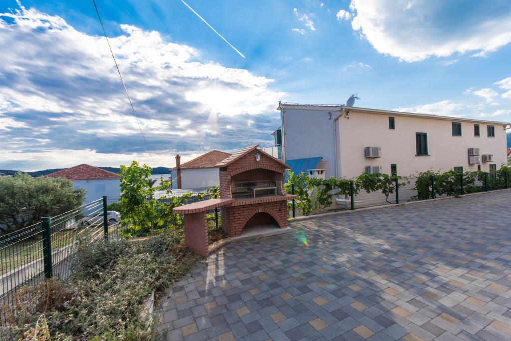 Apartment Angie Trogir Buitenkant foto